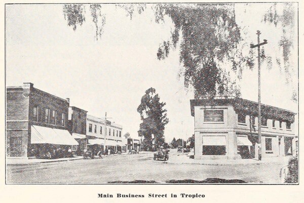 Downtown Tropico, circa 1912. From the brochure 'Glendale, California: The Jewel City,' courtesy of the Glendale Public Library's Promotional Brochures of Tropico and Early Glendale.
