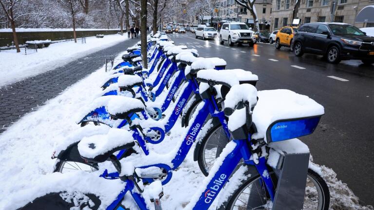 News Wrap: Much of U.S. bracing for 'expansive' winter storm