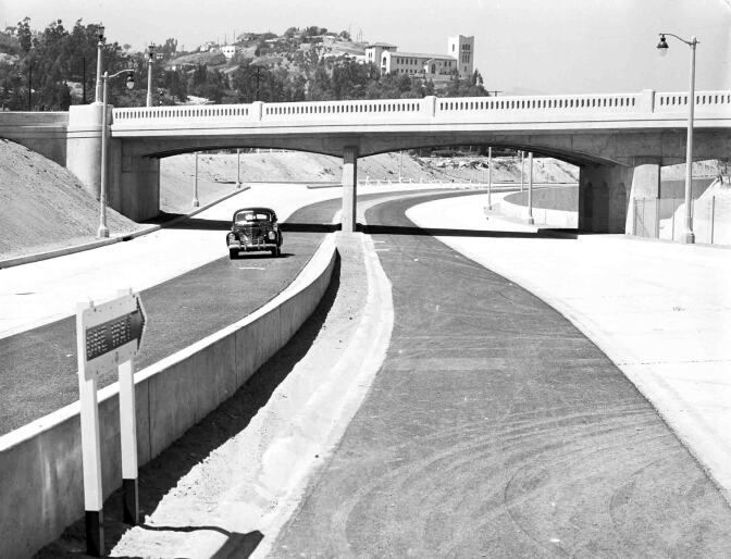 The Arroyo Seco Parkway after its completion in 1940. Courtesy of the Automobile Club of Southern California Archives.