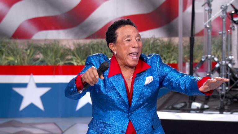 Smokey Robinson Performs “I Second That Emotion”