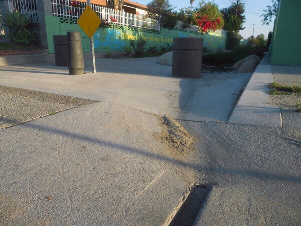 The Elmer Paseo is directly fed by street runoff channels which irrigate the project's native vegetation and recharge the local aquifer.