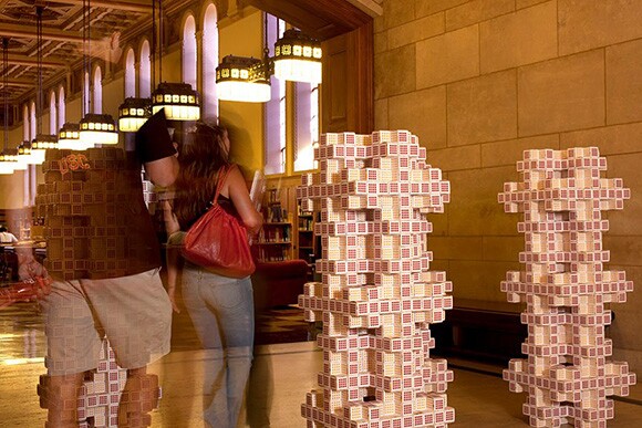 Mosely Snowflake Fractal at the USC Libraries | Photo: Paula Goldman.