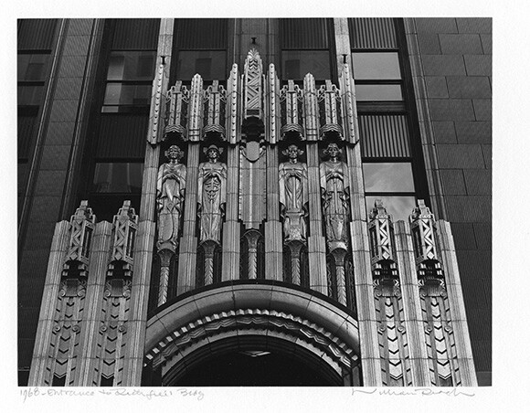 Entrance to Richfield Bldg., 1968 | Photo: William Reagh.
