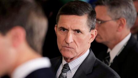 Former Trump aide Michael Flynn takes plea deal