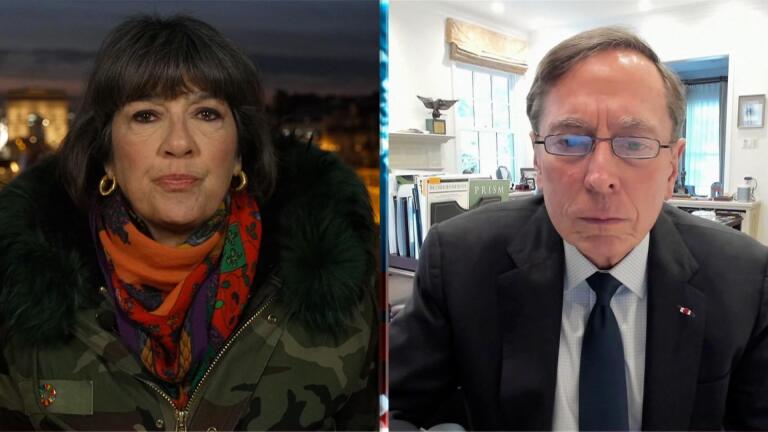 Petraeus: Putin's War in Ukraine "Is Going Terribly for Him"