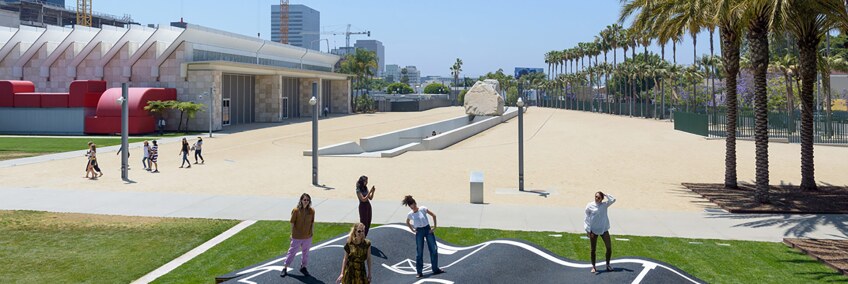 Installation of María Elena González, “Magic Carpet/Home,” 2003, 2017, at the Los Angeles County Museum of Art (LACMA) © María Elena González. Part of the exhibition “Home—So Different, So Appealing: Art from the Americas since 1957.” | Courtesy of LACMA