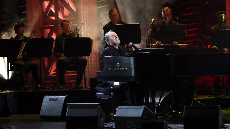 Jimmy Webb Performs "Up, Up and Away"