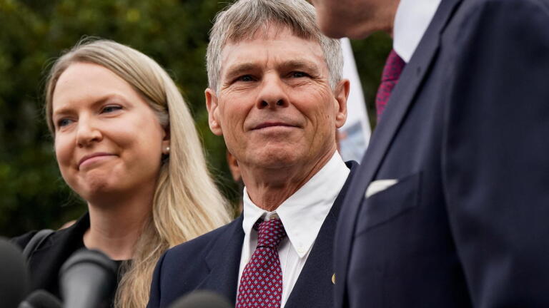 News Wrap: Olympian pleads not guilty on pool damage charges