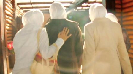 The Light in Her Eyes: Young Muslim Women at Lunch