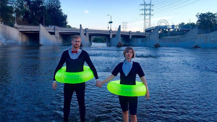 tube race organizers