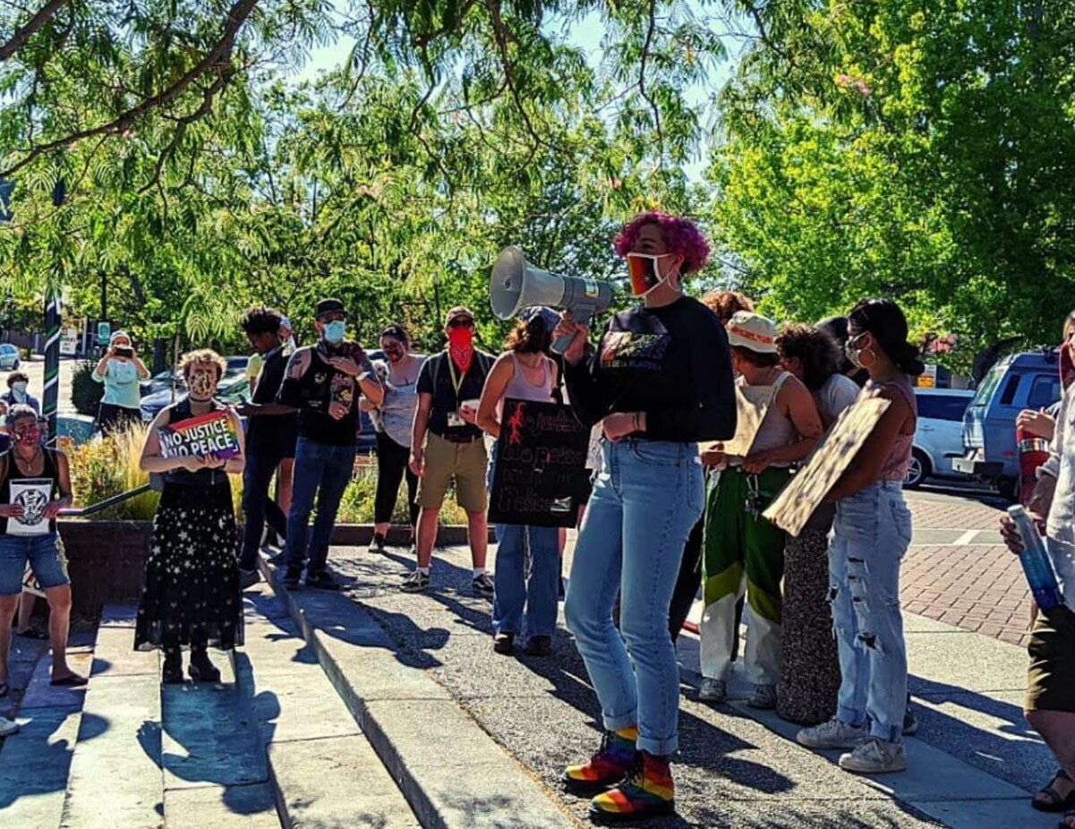 Chiqui Diaz at work advocating to end social isolation | Courtesy of Chiqui Diaz
