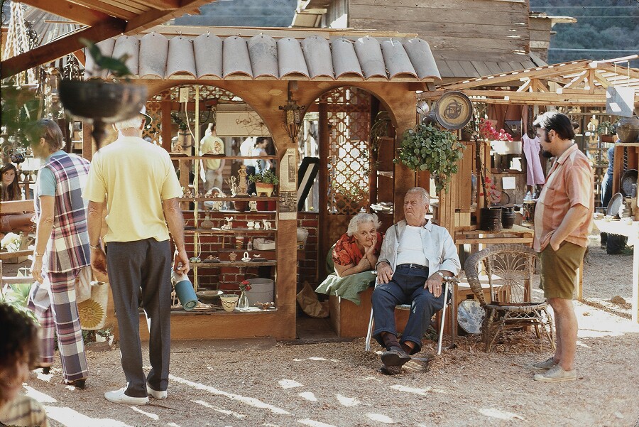 sawdust_festival_booth_laguna_beach_1969.jpg