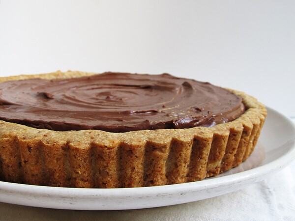 Walnut Tart with Chocolate Cream