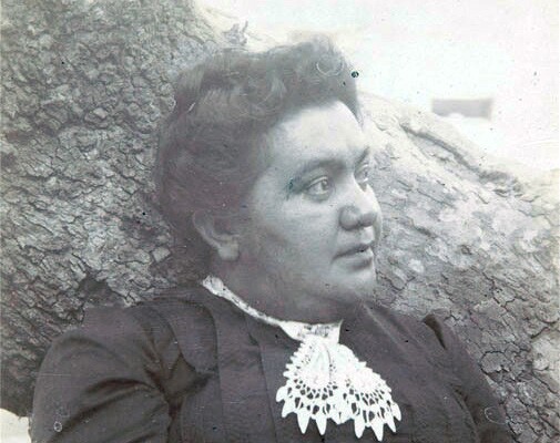 manuela_head.jpg