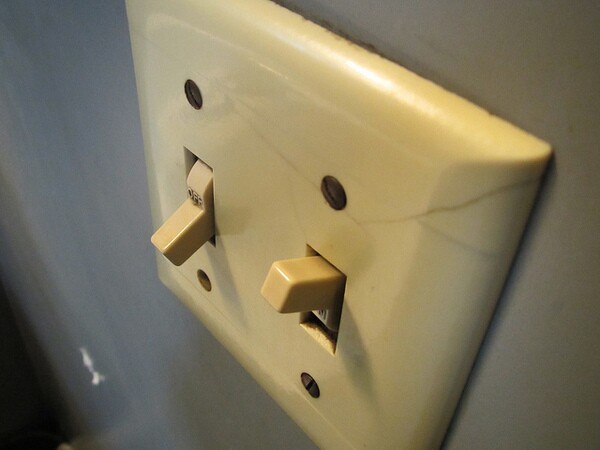 flexalert-light-switch-2-6-14-thumb-600x450-68192