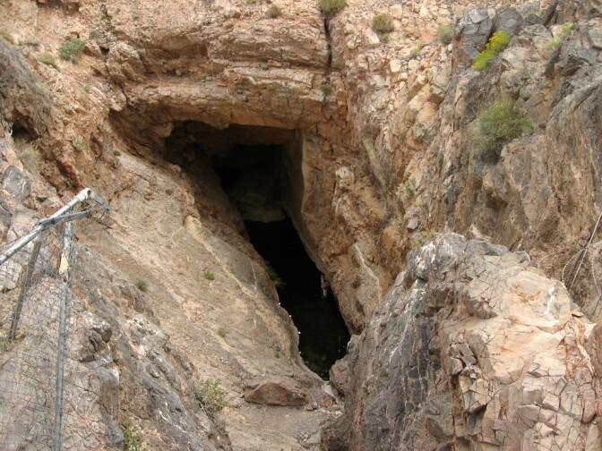 devils-hole-mouth-3-21-16.jpg