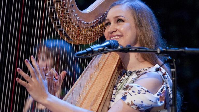 Joanna Newsom "Bridges and Balloons"
