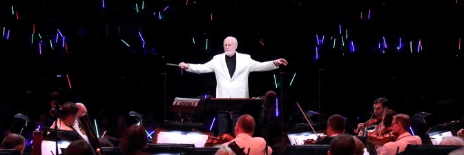 John Williams conducts the LA Phil at the Hollywood Bowl | Craig T. Mathew/Mathew Imaging