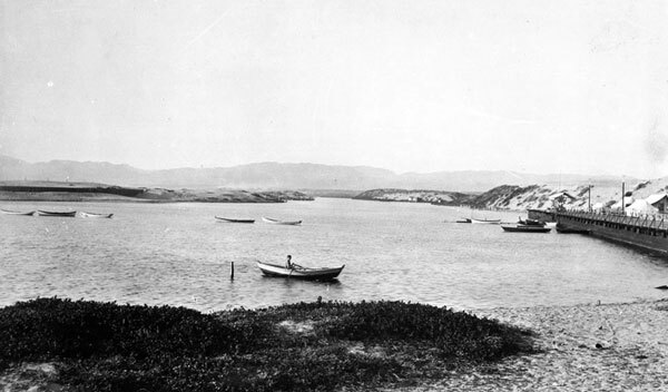 A boater on Ballona Lake, circa 1903. Courtesy of the Title Insurance and Trust / C.C. Pierce Photography Collection, USC Libraries.