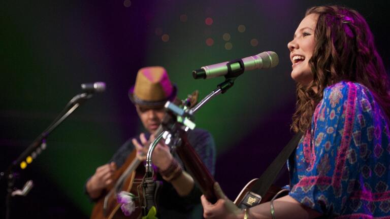 Jesse & Joy "¿Con Quien Se Queda El Perro?"