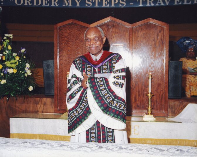 Rev. Cecil “Chip” Murray crossing his arms. | Courtesy of Center for Religion and Civic Culture
