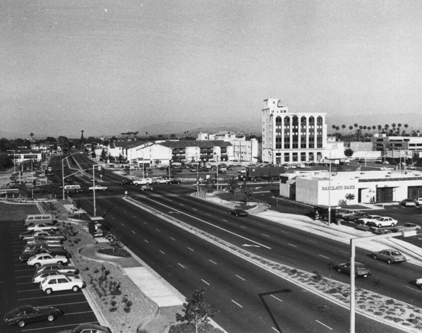 Downtown Anaheim after redevelopment: Lincoln Avenue at Anaheim Boulevard, circa 1985