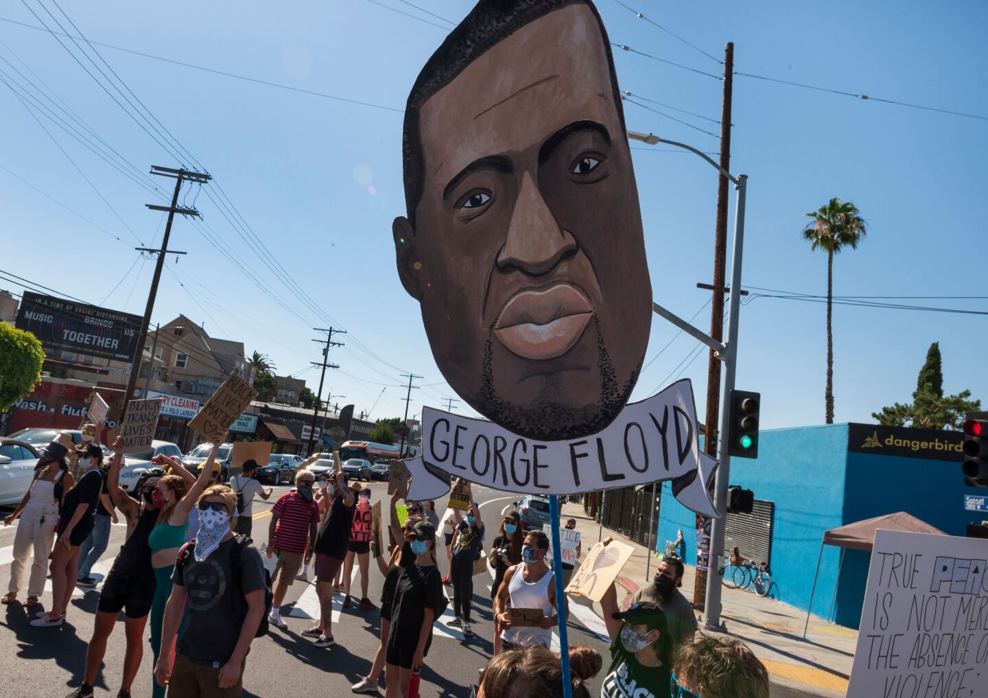TOPSHOT-US-POLITICS-RACISM-DEMONSTRATION