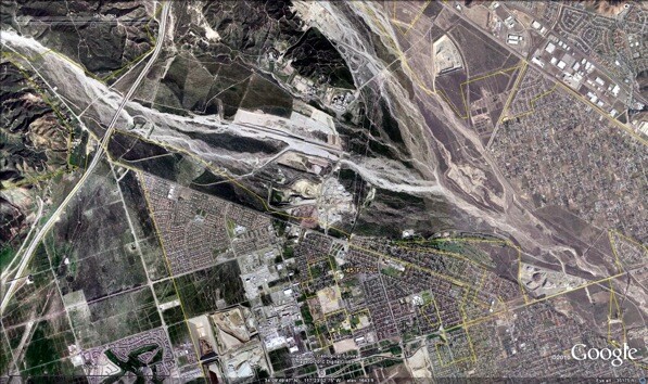 January 4th, 2004:The confluence of Lytle (left) and Cajon (right) creeks in San Bernardino