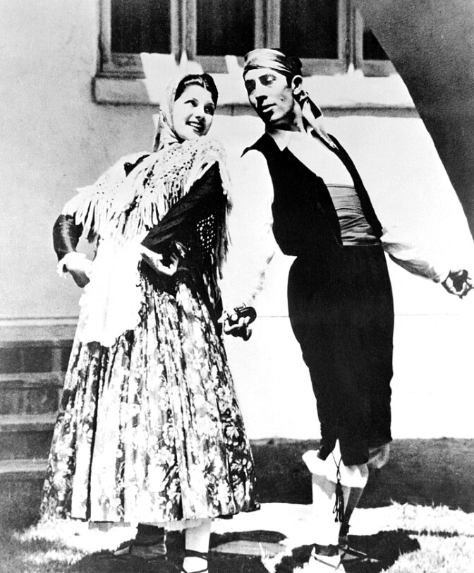 Photograph of Margarita Cansino (Rita Hayworth) at age 16 with her father and dancing partner Eduardo Cansino circa 1933. | Wikimedia Commons/Photoplay/Macfadden Publications, Inc.