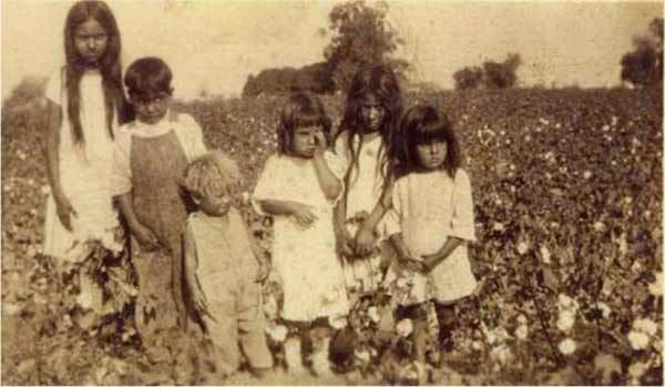 Mexican children in a field, date unknown. | Courtesy of La Historia Society of El Monte