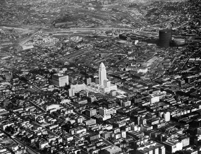 Aerial view of the new Los Angeles City Hall in 1928