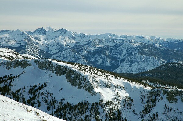 The Sierras from Mammoth by Clinton Steeds | Image via Creative Commons