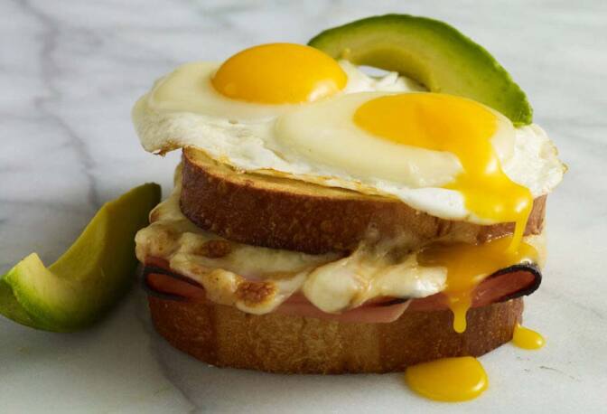 senor breakfast sandwich