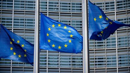 News Wrap: EU sets membership talks for Ukraine, Moldova