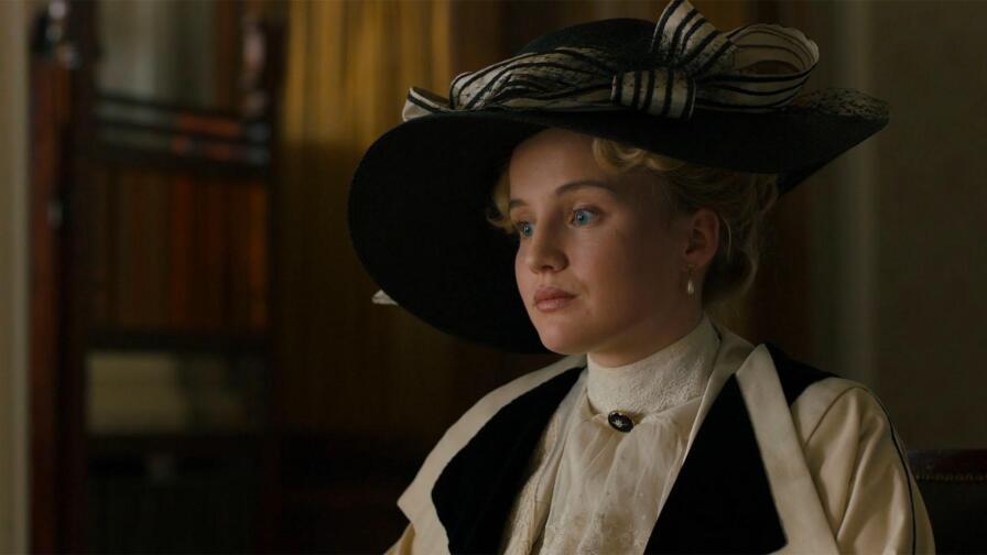 Clara Seeks Help from Max for a Family Matter