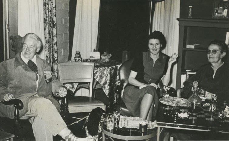Agnes Pelton, right, with artist Matille "Billlie" Prigge Seaman, left, at the Wilson Ellis home in Cathedral City. | Wilson Ellis Collection of the Cathedral City Historical Society.