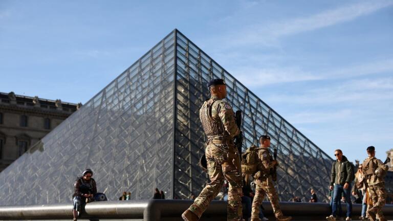 Art crime investigator breaks down brazen Louvre heist