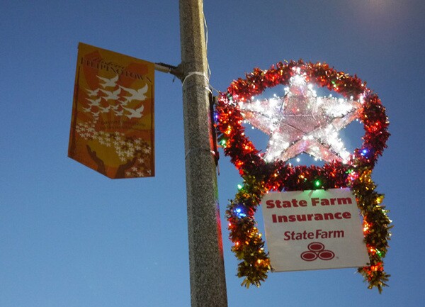 The 31 parols along Temple Street are sponsored by businesses or families. The parols' lights turn on when the street lights turn on for the night.
