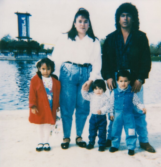 Mexican American Family at Centennial Park, 1992 | LAPL