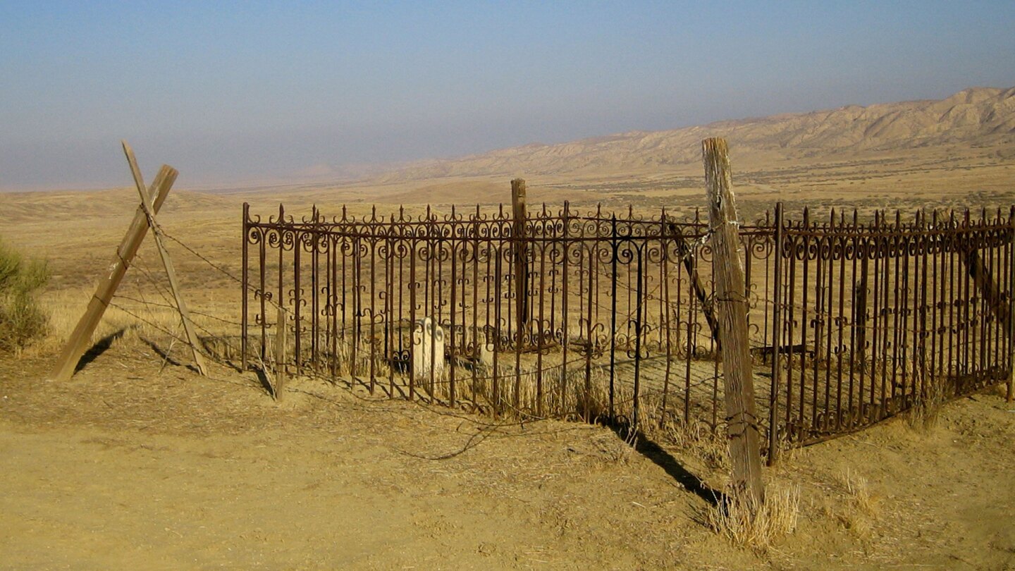 Carrizo Plain: Mary Morris Grave