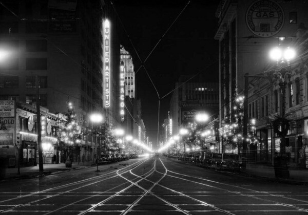 Streetcar tracks navigate the fork between Broadway and Broadway Place, as seen in this 1929 view looking north. Courtesy of the USC Libraries - California Historical Society Collection.