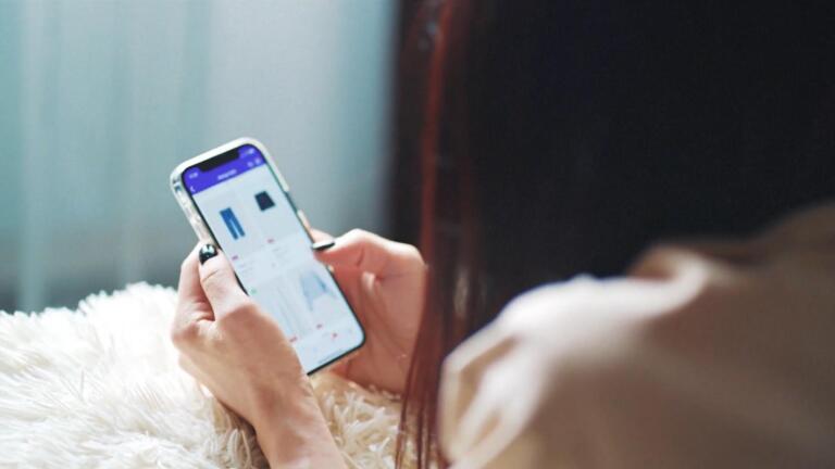 Tips for avoiding online holiday shopping scams