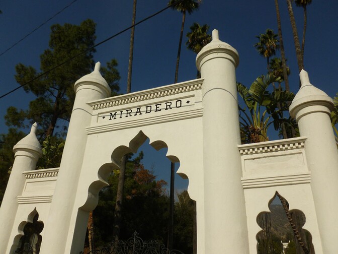 brand_taj.jpg