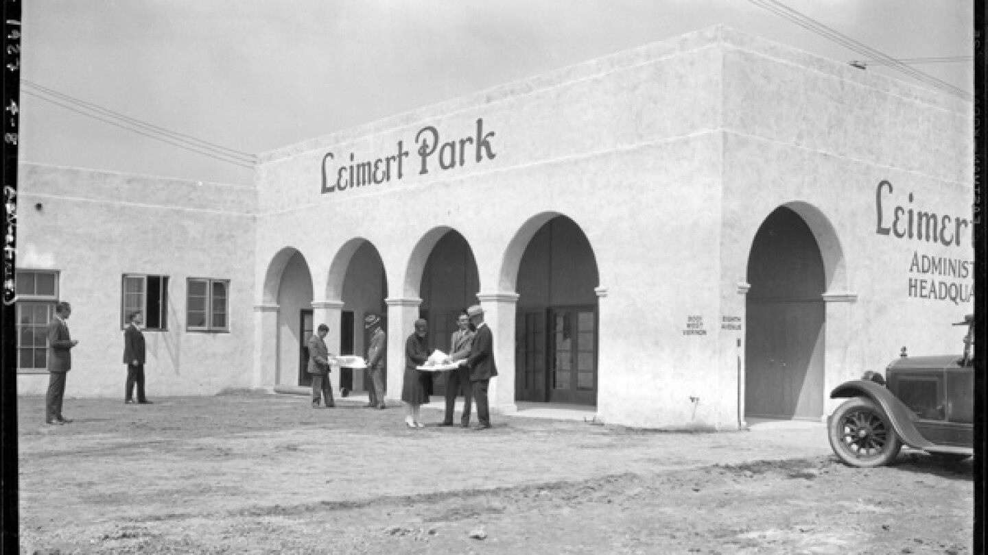 Leimert Park sales office, 1927 | Dick Whittington Studio, Courtesy of the USC Digital Library