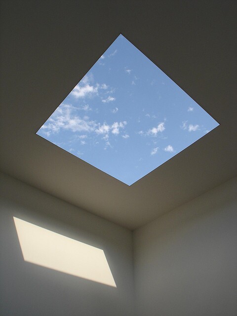 5_James_Turrell_Tending_Blue_sculpture