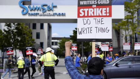 Actors' union threatens to strike alongside writers