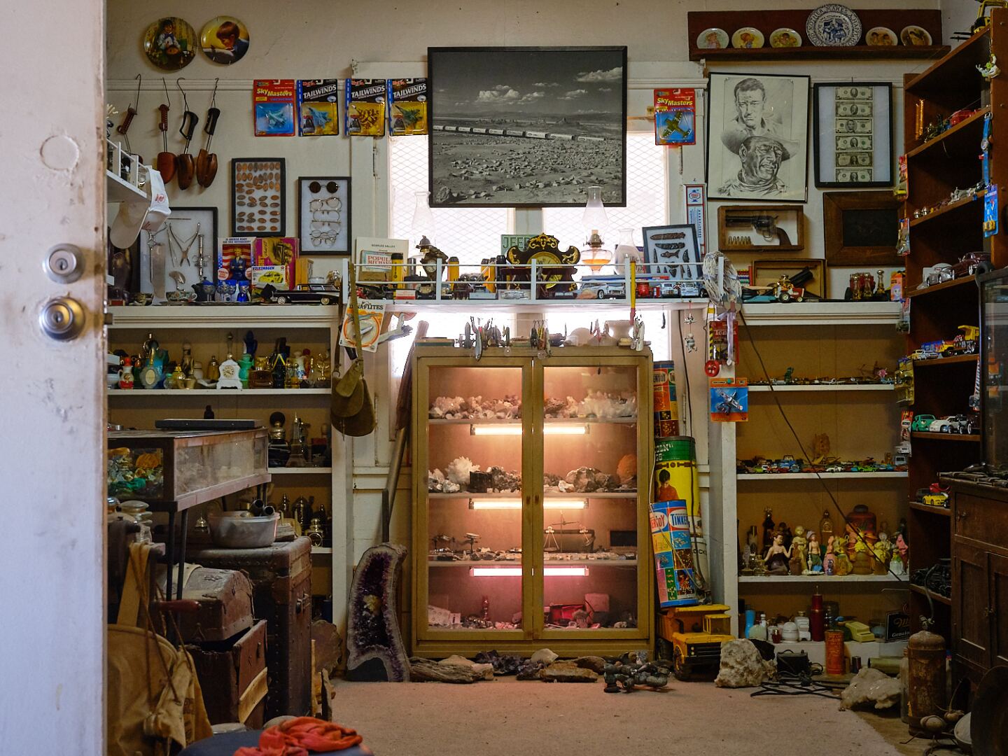 Desert artifacts at the Dog House, Trona, Ca. | Osceola Refetoff