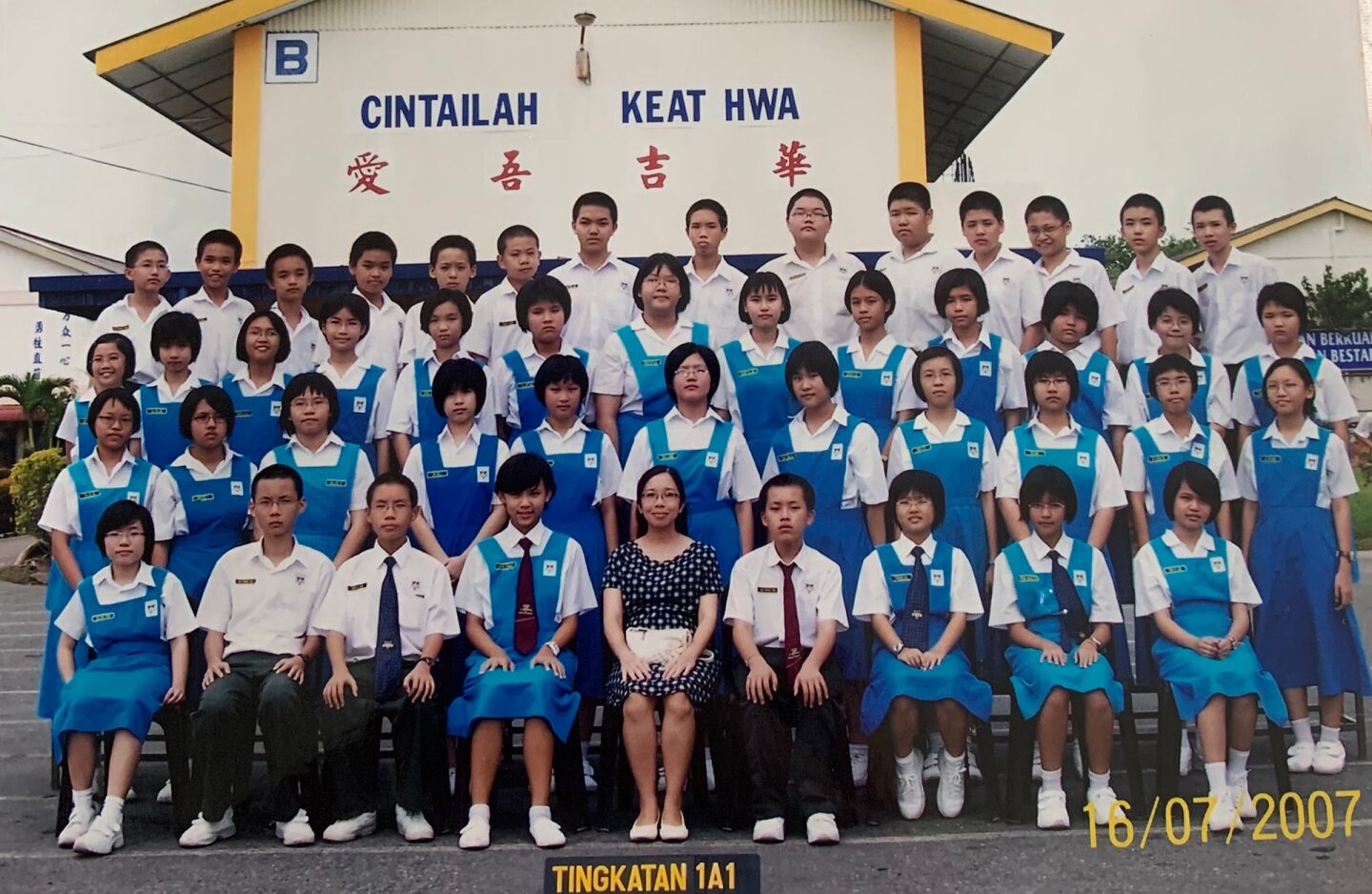 Jocelyn Yow with her high school classmates in Malaysia. | Courtesy of Jocelyn Yow
