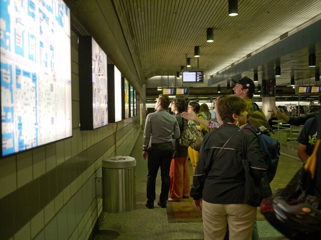 MapViewing01.jpg