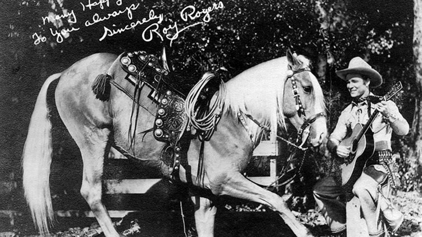 Publicity photo of Roy Rogers and Trigger | Born1945/Wikicommons